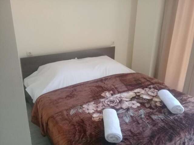 Отели типа «постель и завтрак» Guest House Ron Кобулети-13